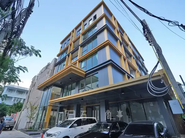 Aquila Bangkok & Residence - Exterior