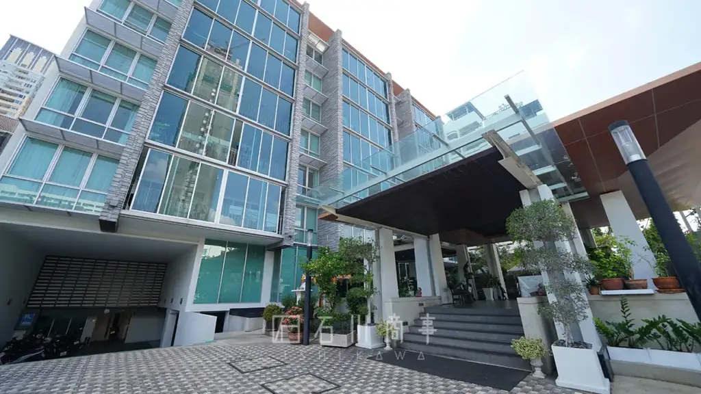 トンロー周辺・5万バーツ台で探す『納得』の1LDKサービスアパート 3 Baan Bannavan - Exterior