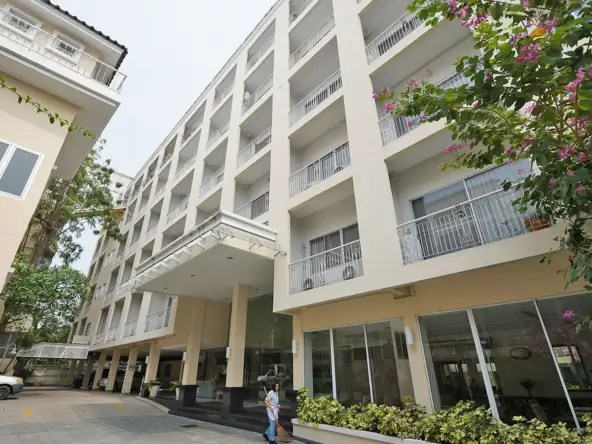 classic kameo hotel sriracha eyecatch