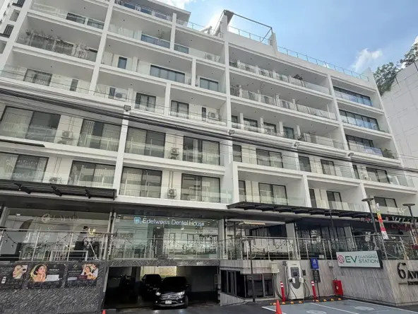 6th Avenue, building